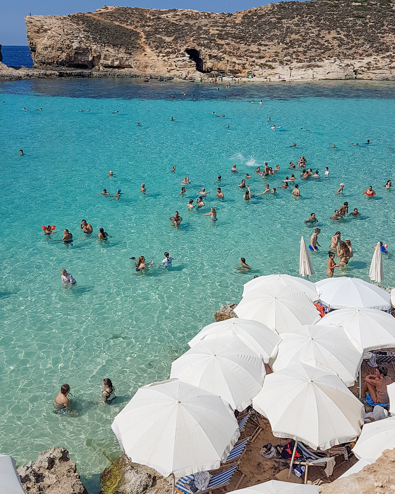 l'acqua cristallina della Laguna blu di Comino, Malta