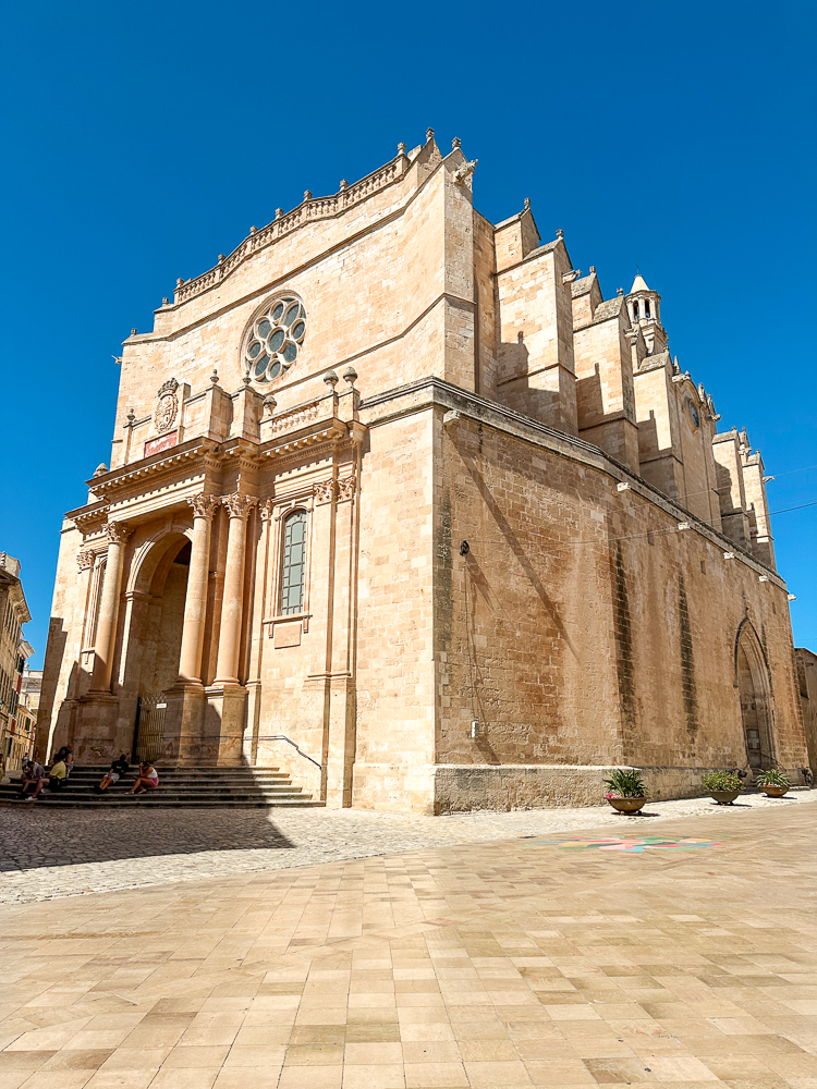 Ciutadella de Minorca, in una assolata giornata di Agosto.