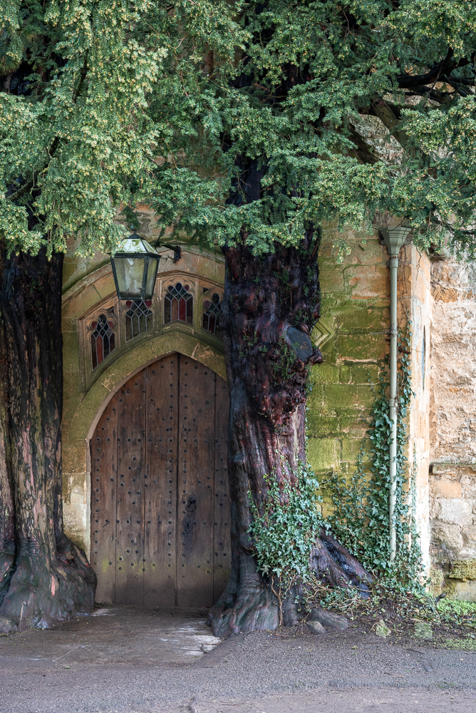 la porta più instagrammata delle cotswolds, a Stow on the wold