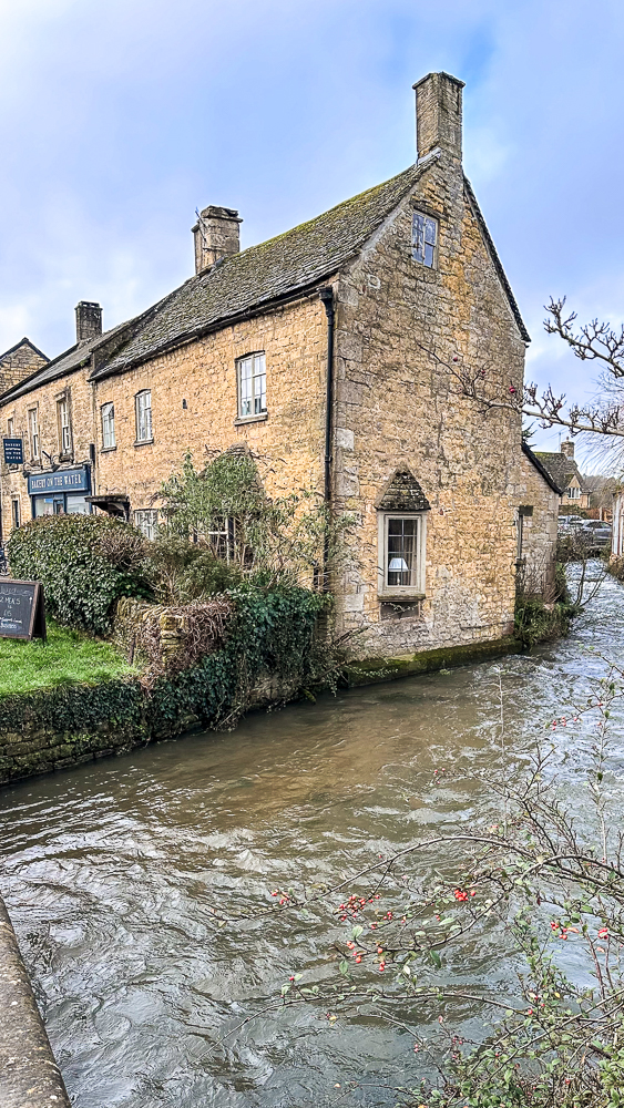 Burton on the water, cotswolds