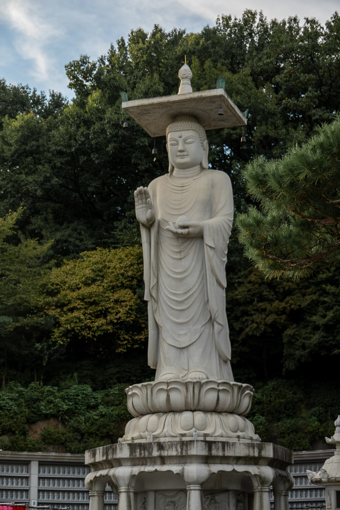 Bongeunsa Temple, l'altissima statua del Buddha