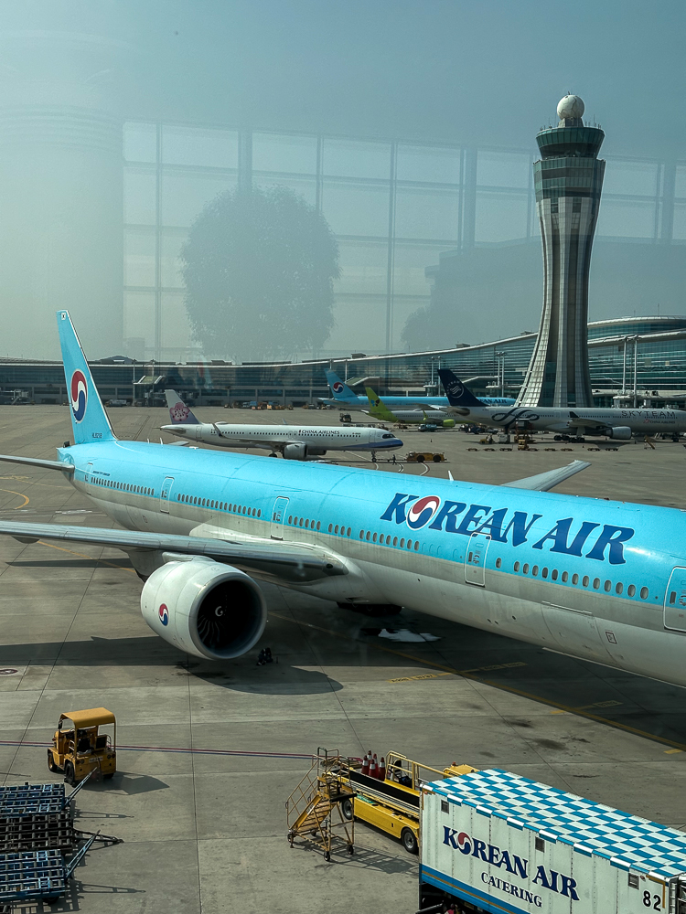 Korean air, foto aeromobile dal terminal. 